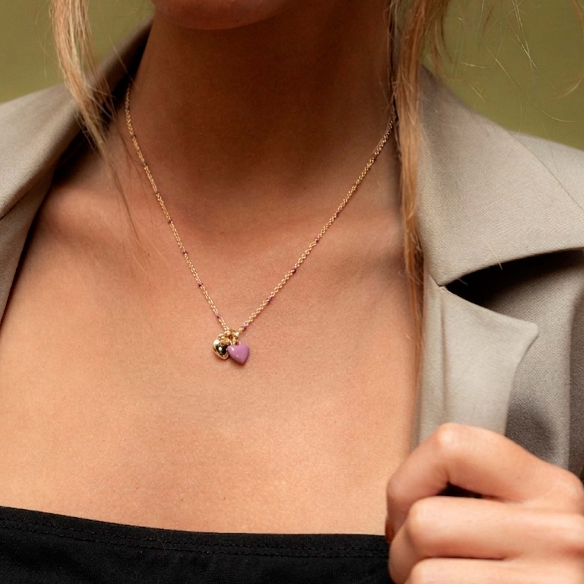 Collar de Corazones Dorado