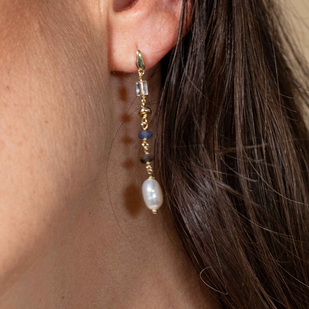 Aretes Largos con Perlas