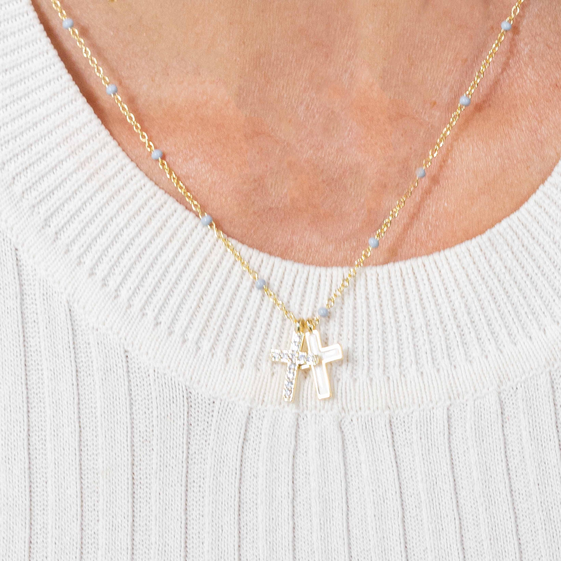 Collar Doble Cruz Esencia Dorada