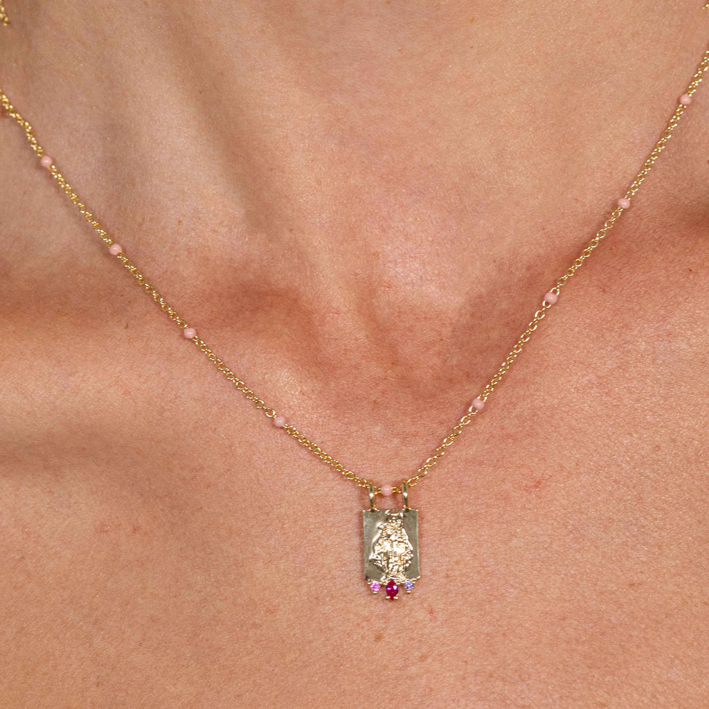 Collar Virgen Milagrosa Cluster Coral