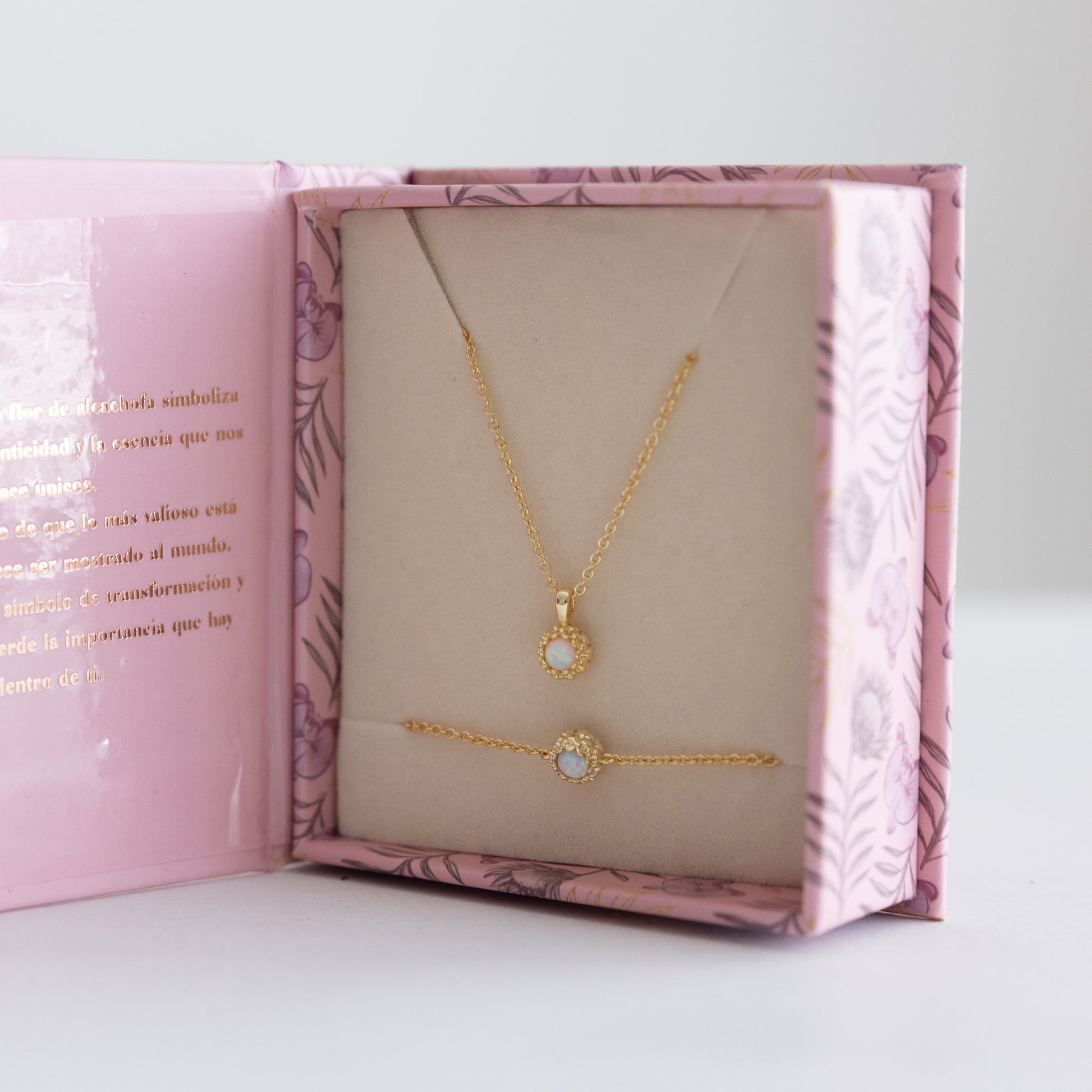 Set Collar y Pusera Flor de Alcachofa