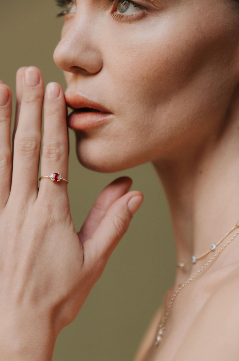 Anillo Circonia Rojo