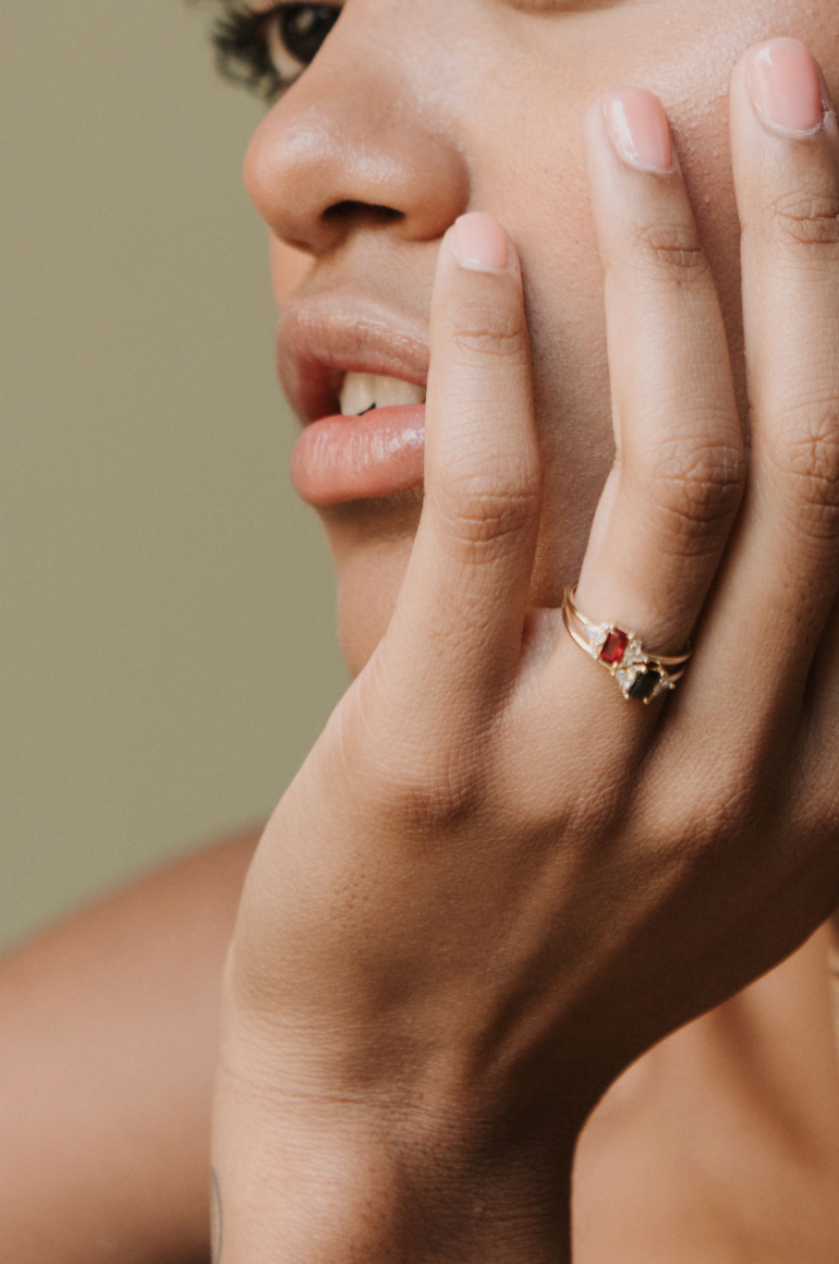 Anillo Circonia Rojo