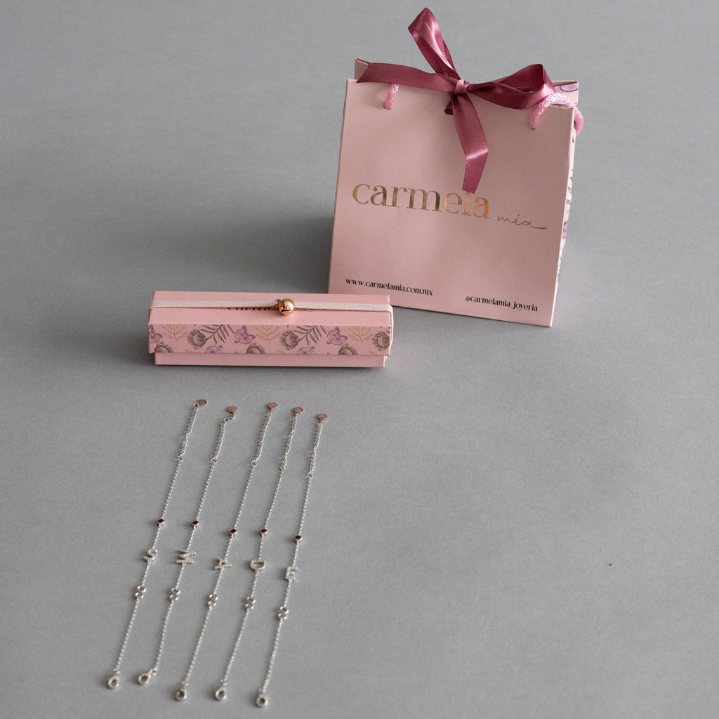 Pulsera Inicial Plata con Detalles de Infinito