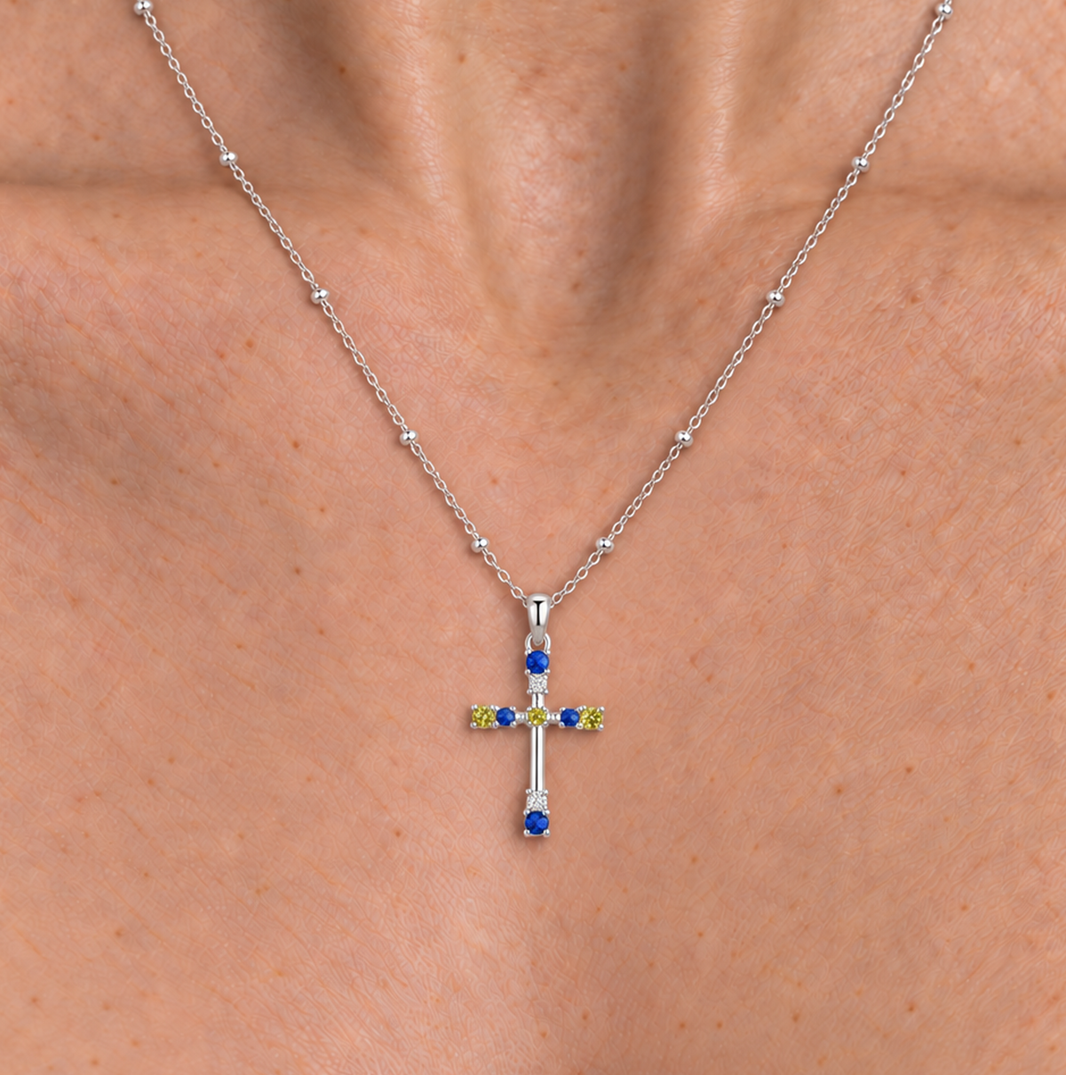 Collar Cruz Plateado Circonia