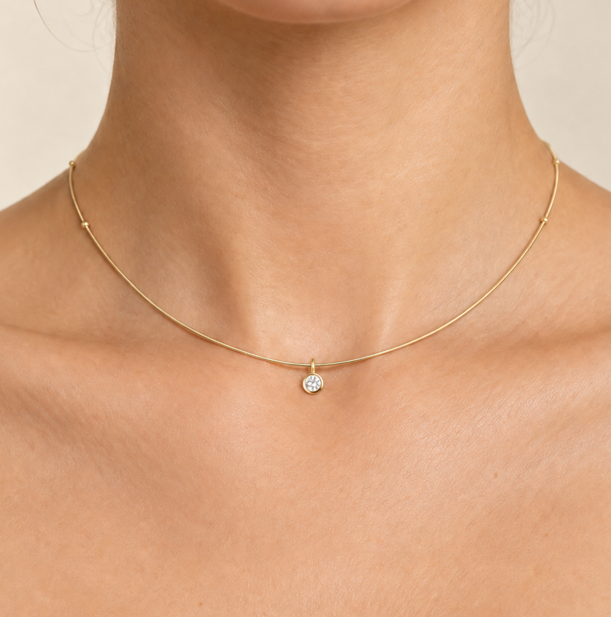 Collar Rígido con Circonia