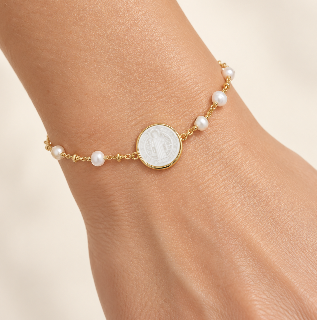 Pulsera San Benito y Perlas